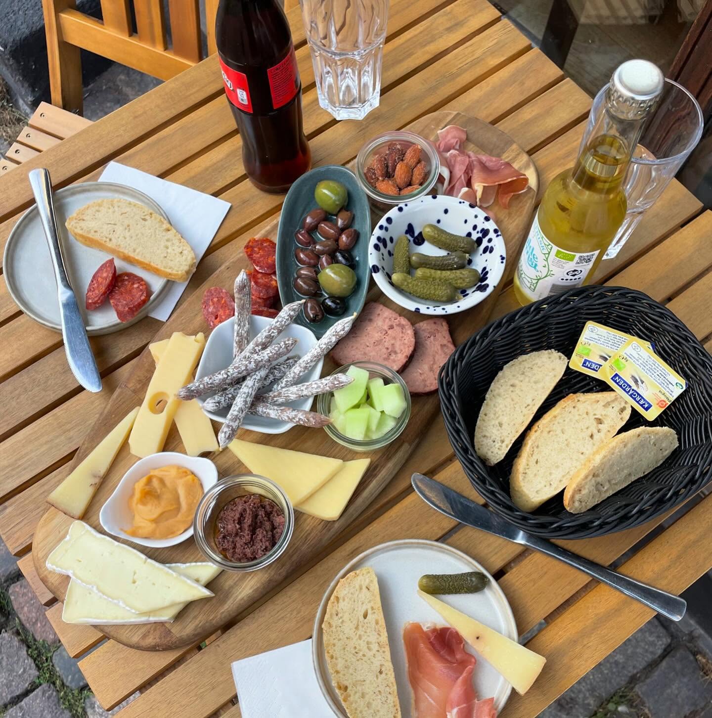 Bord med brunch